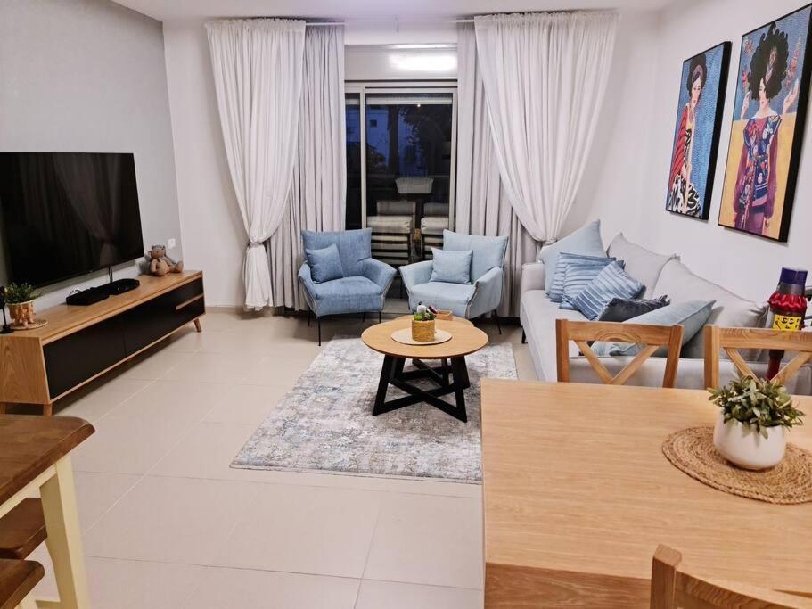 מרחק נגיעה בתקווה Apartment Petach Tikva Bagian luar foto