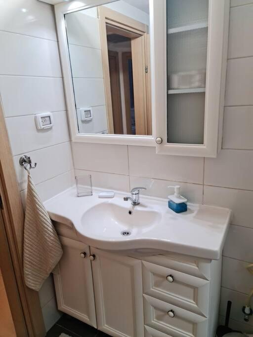 מרחק נגיעה בתקווה Apartment Petach Tikva Bagian luar foto